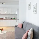 Luxury Soho Unirii Old Free Minibar Bükreş